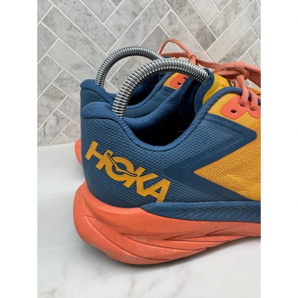 Hoka One One hoka one